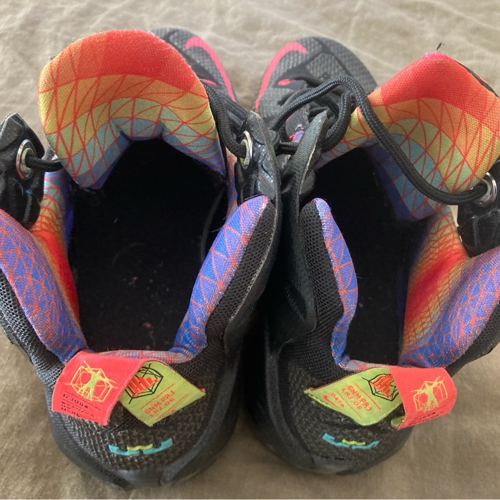 Nike LeBron Sneakers - 5.5Y /7.5W /Eur 38 - black w neon accents - 2014 ed - Picture 7 of 8